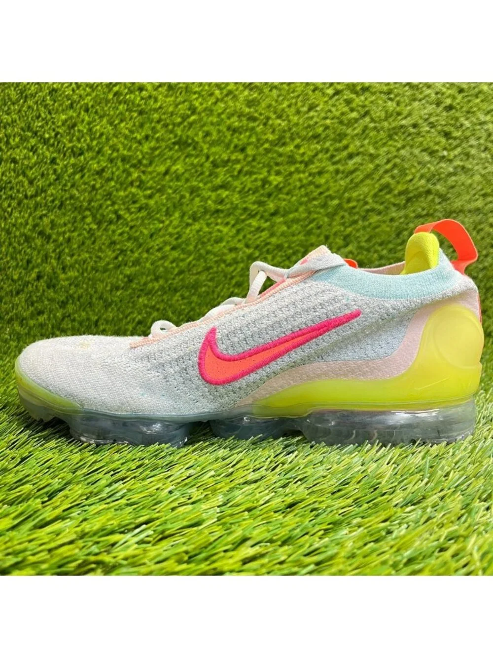 Nike Air Vapormax 2021 Flyknit Womens Size 8 Gray Pink Athletic Shoes Sneakers